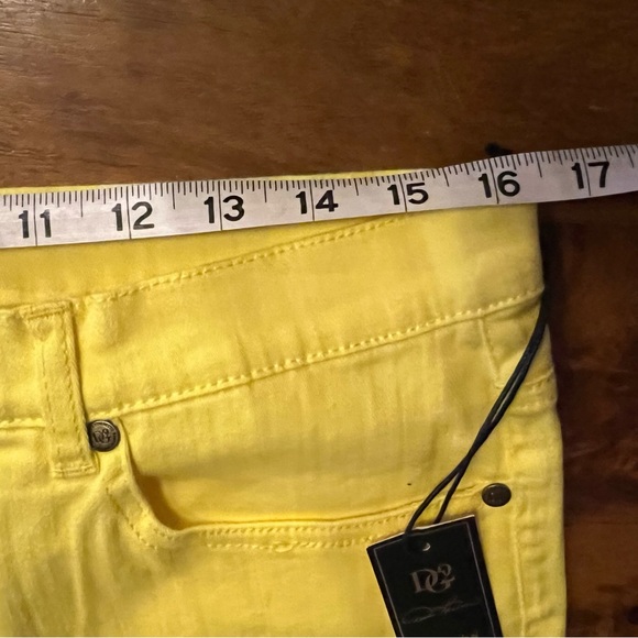 NWT DG2 Skinny Yellow Denim - Picture 7 of 7